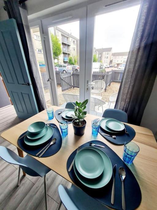 Spacious 5Bed House, Free Parking, No Party ! Γλασκώβη Εξωτερικό φωτογραφία