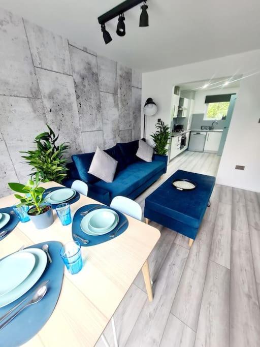 Spacious 5Bed House, Free Parking, No Party ! Γλασκώβη Εξωτερικό φωτογραφία